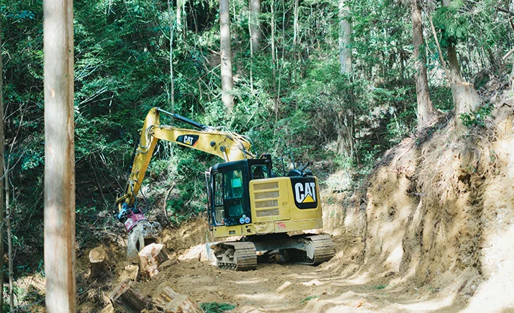 作業道開設（バックホウ）